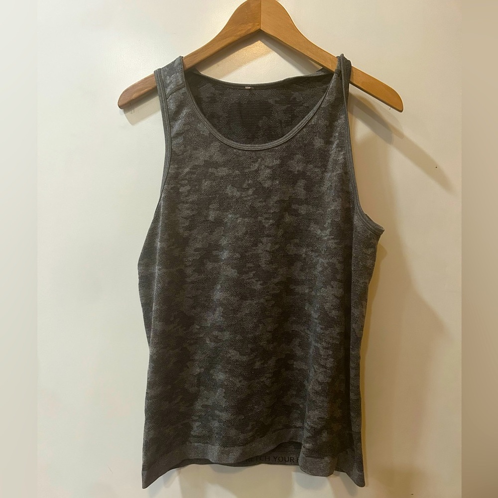 Lululemon tank top